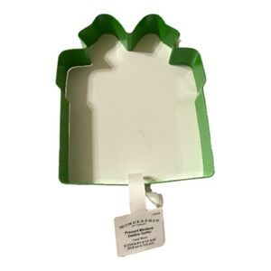 Wondershop Present Cookie Cutter – Green